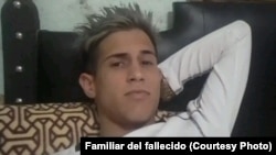 El joven Aiser Roque Rivero, en una fotografia enviada por un familiar.