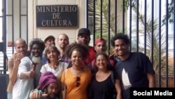 Artistas cubanos convocan en las redes sociales a una sentada pacífica frente al Ministerio de Cultura contra el Decreto 349.
