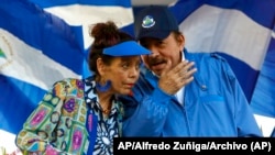 Nicaragua: Rosario Murillo y Daniel Ortega. (AP Photo/Alfredo Zuñiga).