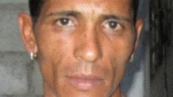 Encarcelan a activista por cartel antigubernamental Encarcelan a activista por cartel antigubernamental