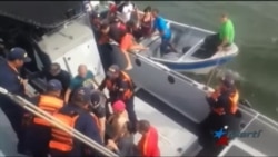 Marina colombiana rescata a cubanos a la deriva Marina colombiana rescata a cubanos a la deriva
