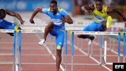 Foto de Archivo - Liga de Diamantes, con Dayron Robles al centro.