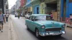 Boteros en La Habana dejan de trabajar ante la entrada en vigor de nuevas regulaciones Boteros en La Habana dejan de trabajar ante la entrada en vigor de nuevas regulaciones