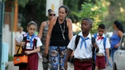 Familias cubanas piden que el curso escolar no inicie en las escuelas Familias cubanas piden que el curso escolar no inicie en las escuelas