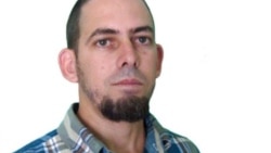 "A Radio Martí la sigo escuchando incluso desde el exilio" "A Radio Martí la sigo escuchando incluso desde el exilio"