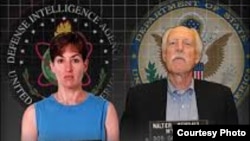 Ana Belén Montes y Walter Kendall Myers, espías del gobierno de Cuba infiltrados en el Pentágono y el Departamento de Estado.