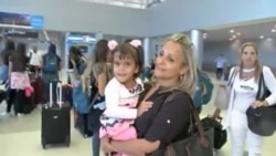 Llega a Miami, Alexa, la niña que perdió las piernas por negligencia médica Llega a Miami, Alexa, la niña que perdió las piernas por negligencia médica