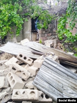 La vivienda del fallecido, en el reparto de Reparto Veguita de Galo, colapsó tras un deslizamiento de tierra.