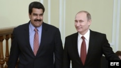 El presidente de Rusia, Vladímir Putin (d), y su homólogo Nicolás Maduro. Foto Archivo, 15 de enero de 2015.