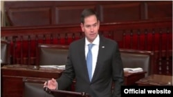 El senador Marco Rubio, durante su alocución ante el pleno del Senado de Estados Unidos.