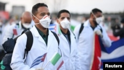 A los médicos cubanos en México se les ha pedido "actuar con bajo perfil", asegura diputada.