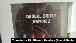 Eliannis Ramírez agradeció este regalo entregado a su hijo en el hospital pediátrico de Miami donde le brindaron atención médica hasta su último aliento.