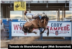 Desde hace más de 100 años el rodeo “Cody Stampede” ( “La Estampida Cody”), en Wyoming, es uno de los grandes acontecimientos en las celebraciones del 4 de Julio en Cody. (© Cody Yellowstone)