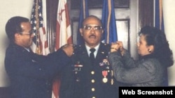 General Erneido Oliva recibió en enero de 2008 el Premio Heritage, un galardón reconocido a nivel nacional de Héroes y Patrimonio