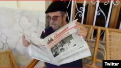 Un video colgado en Twitter muestra al líder de las FARC, Rodrigo Londoño, alias "Timochenko", en algún lugar de La Habana.