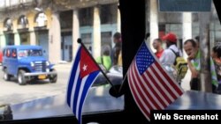 El presidente Donald Trump podría hacer los anuncios este mes ante la comunidad de exiliados de Miami.