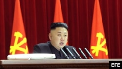Kim Jong-un en una sesión plenaria del Comité Central del Partido único de los Trabajadores celebrado en Pyongyang, Corea del Norte.