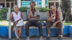 Noticias de Cuba en 5 minutos | 01/14/2025 Ancianos en Cuba. Foto Miguel Arencibia.