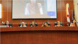 Artistas exiliadas alertan sobre expansión del totalitarismo cubano  Artistas exiliadas alertan sobre expansión del totalitarismo cubano