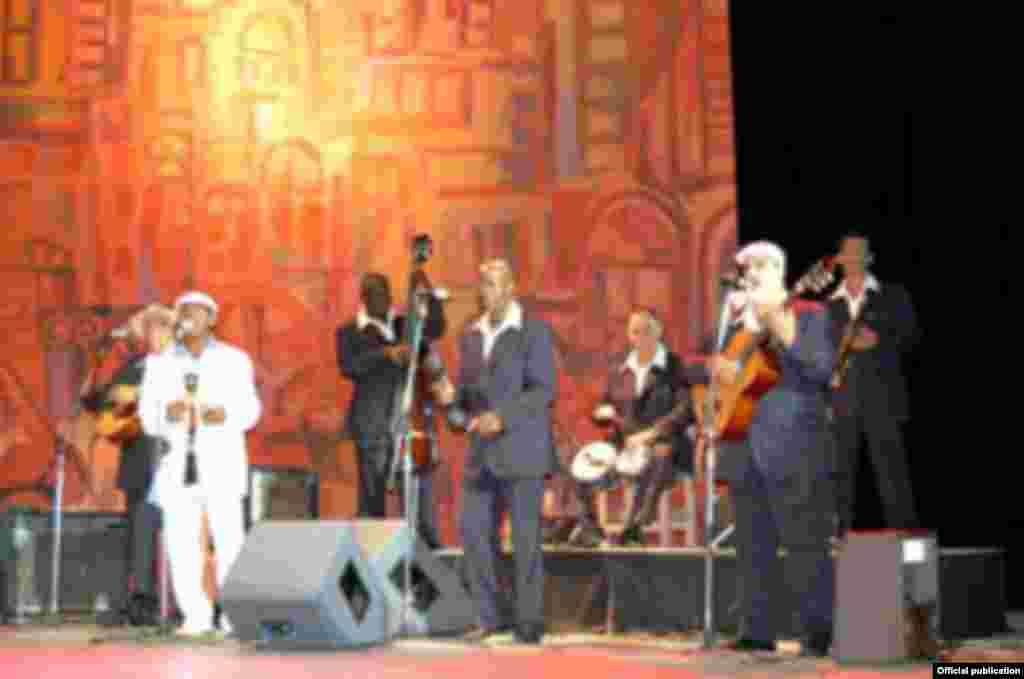 Septeto Nacional Ignacio Piñeiro por la producción "La Habana Tiene Su Son"