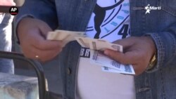 Info Martí | El régimen castrista incapaz de parar el derrumbe de su moneda nacional frente al dólar Info Martí | El régimen castrista incapaz de parar el derrumbe de su moneda nacional frente al dólar