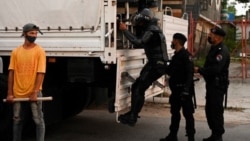 Agentes policiales detuvieron al joven Jonathan Porto en Palma Soriano, Santiago de Cuba Agentes policiales detuvieron al joven Jonathan Porto en Palma Soriano, Santiago de Cuba