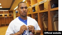 Arruebarruena retratado por el fotógrafo oficial de Los Dodgers, Jon SooHoo/LA Dodgers.