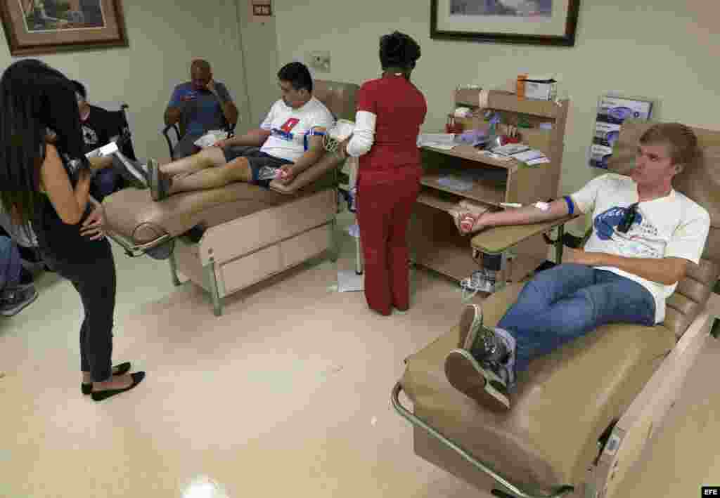 Donación de sangre en Orlando, Florida.