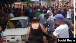 Multitudinaria protesta en San Antonio de los Baños, el 11 de julio de 2021.