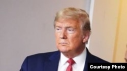 El presidente Donald Trump, firmó el mayor paquete de ayuda económica de la historia de la República.