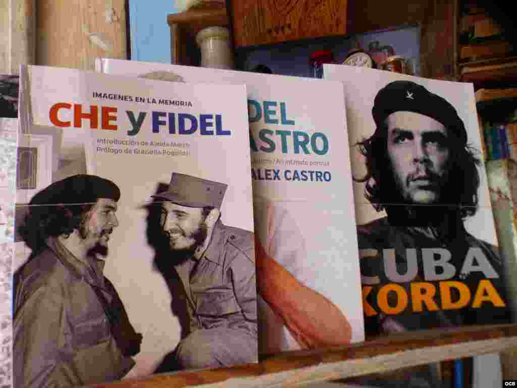 Libros de Fidel Castro vendidos de 5 hasta 25 CUC en librerias particulares.
