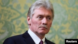 El portavoz del Kremlin, Dmitri Peskov, dijo que el envío de tropas europeas a Ucrania supone "un nuevo elemento muy importante" en el conflicto.