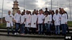 Médicos cubanos varados en Bogotá.