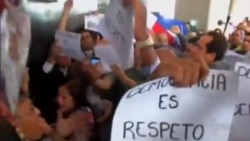 Enfrentamiento entre oficialistas y activistas independientes cubanos Enfrentamiento entre oficialistas y activistas independientes cubanos