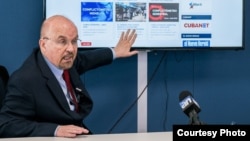 Juan Antonio Blanco, Director Ejecutivo de la Fundación para los Derechos Humanos en Cuba, en conferencia de Prensa ofrecida en la FHRC (Miami, 26 de abril de 2018).