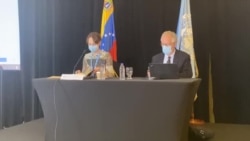 Alena Douhan durante la conferencia de prensa Alena Douhan durante la conferencia de prensa