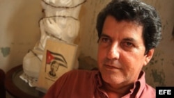 Foto de archivo (24/07/03) del opositor cubano Oswaldo Payá Sardiñas (1952-2012).