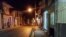 Calle Cable, en Holguín, con reducción de alumbrado público.