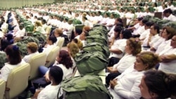 Bloguera opina sobre situación de médicos en Cuba Bloguera opina sobre situación de médicos en Cuba