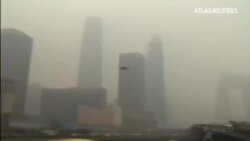 China emite la primera alerta roja por contaminación China emite la primera alerta roja por contaminación