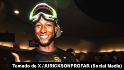Profar, el jardinero de los Bravos de Atlanta, ha jugado también para los Rangers de Texas, los Atléticos de Oakland, los Padres de San Diego y los Rockies de Colorado. Esta es la foto de su perfil en X @JURICKSONPROFAR.
