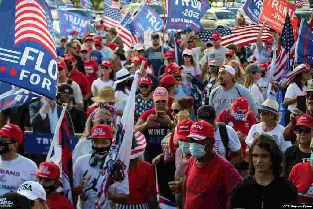 Caravana de apoyo a la reelección del Presidente Donald Trump en Miami.