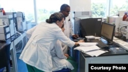 Médicos cubanos en Angola