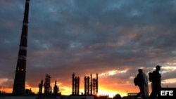Una refinería cubana.