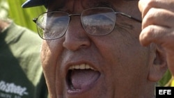 Foto de archivo tomada el 13 de agosto de 2006 del general Ulises Rosales del Toro, a quien el presidente de Cuba, el general Raúl Castro, designó en el 2008 como nuevo ministro de la Agricultura.